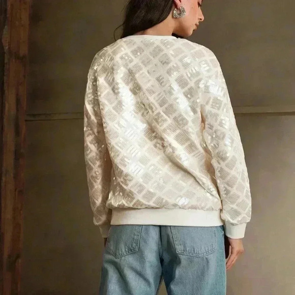 Beige Casual Women's Studded & Sequin Embellished Round Neck Loose Fit - Picture 2 of 7